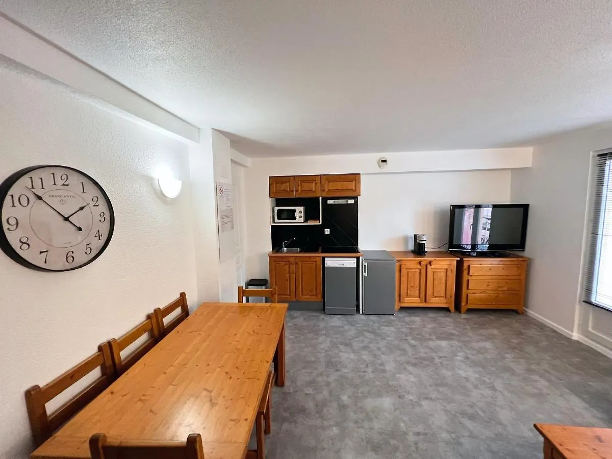 Apartment Vars, Appart Spacieux Renove 4 Couchages Dans Chalet Vars
