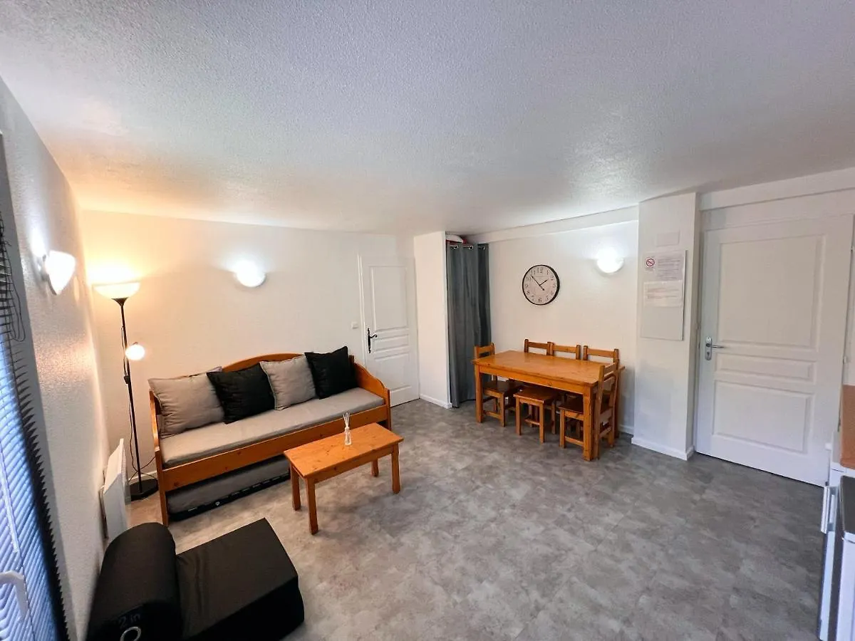 Vars, Appart Spacieux Renove 4 Couchages Dans Chalet location